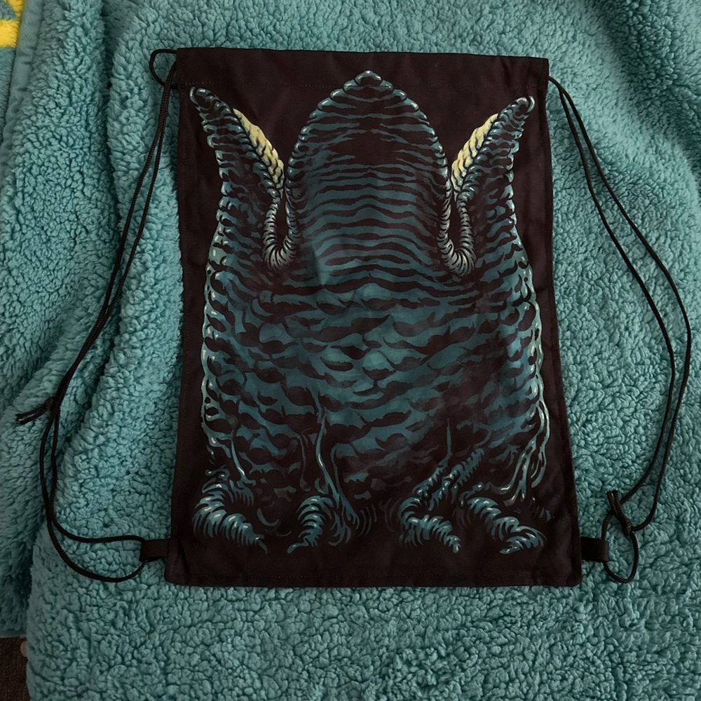 NWOT Loot Fright Crate Exclusive Alien Reversible Cinch Bag